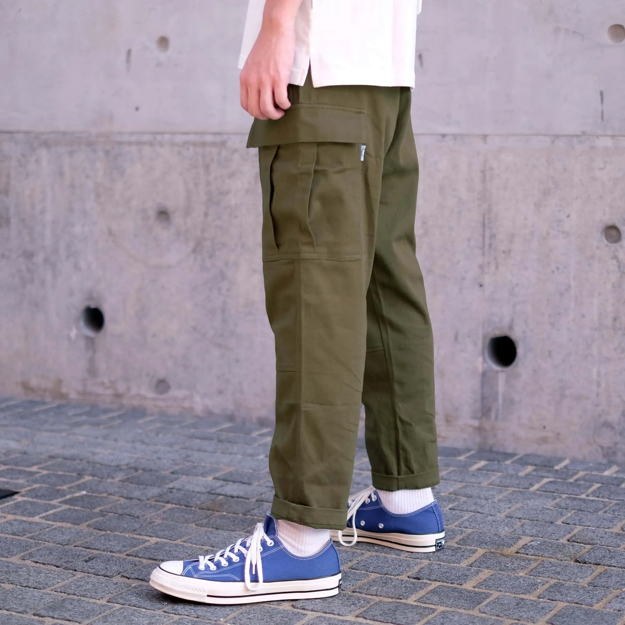Boysnextdoor Cropped Cargo Chino Pants in Green