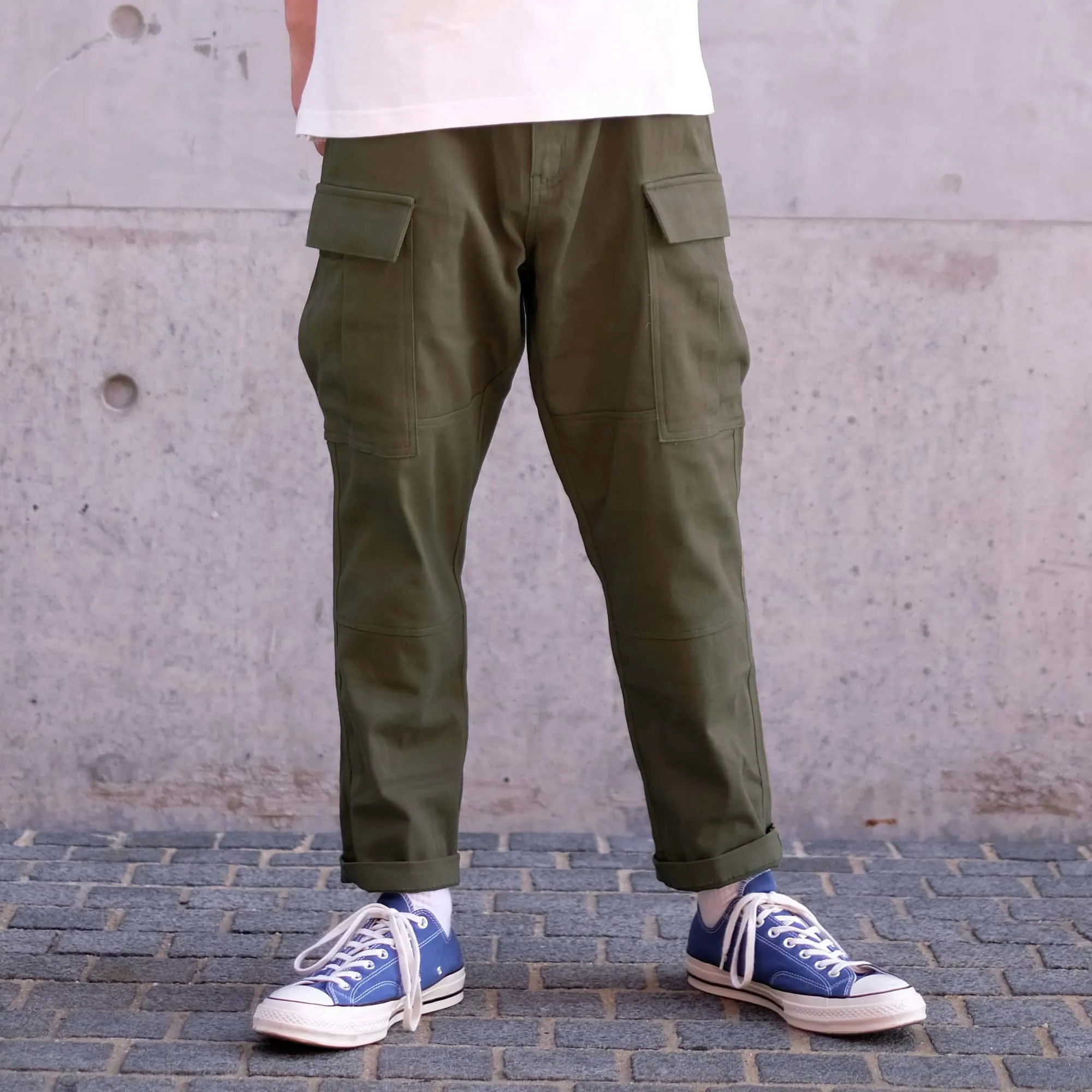 Boysnextdoor Cropped Cargo Chino Pants in Green