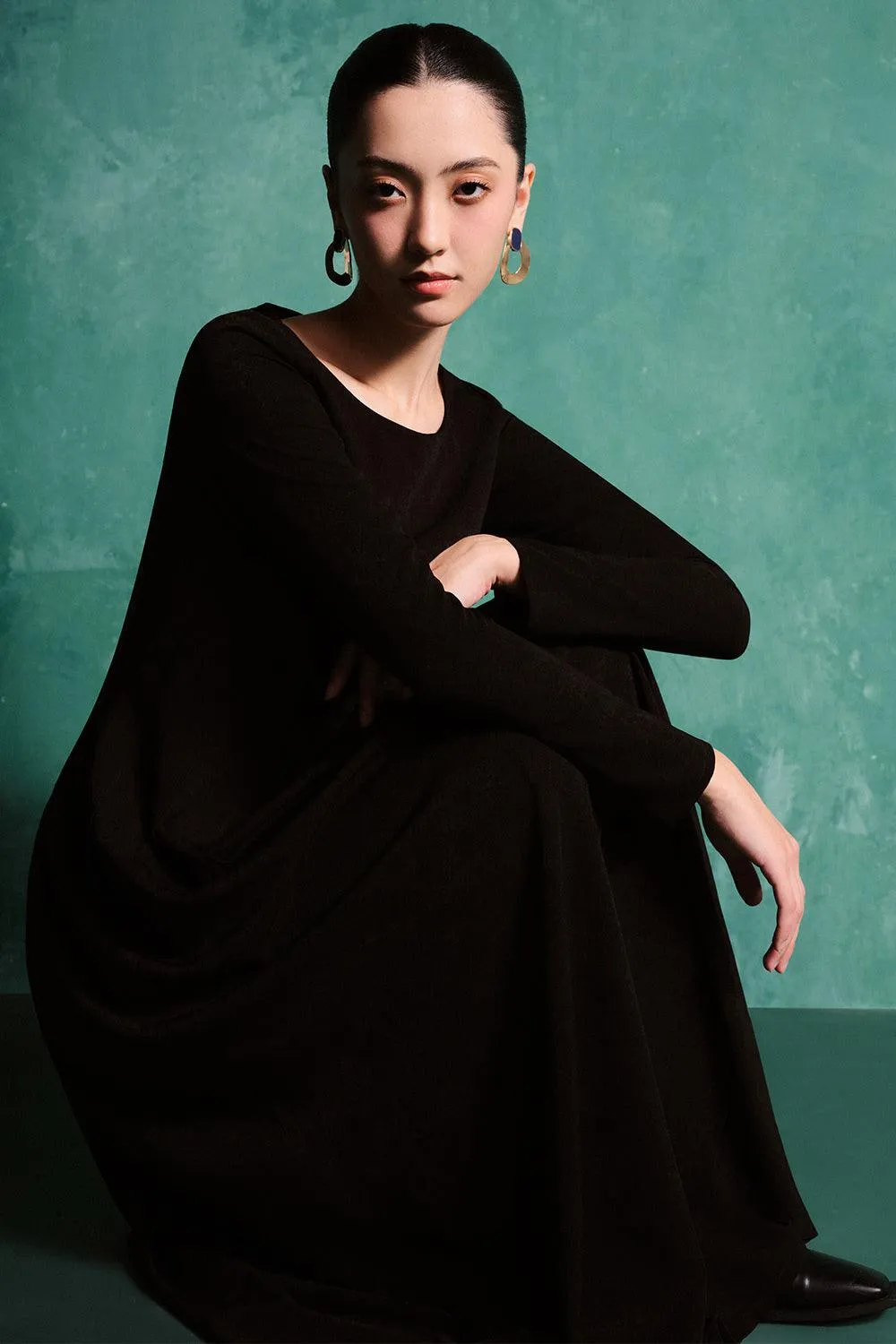 Kaliyah A-line Long Sleeved Spandex Velvet Midi Dress
