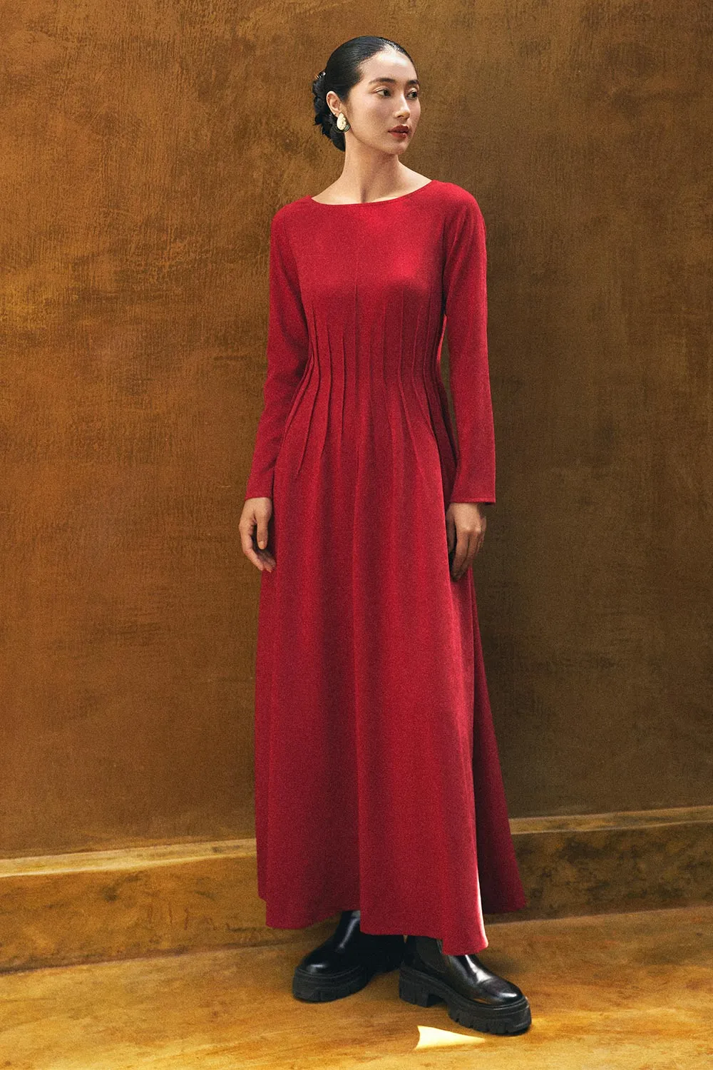 Kaliyah A-line Long Sleeved Spandex Velvet Midi Dress