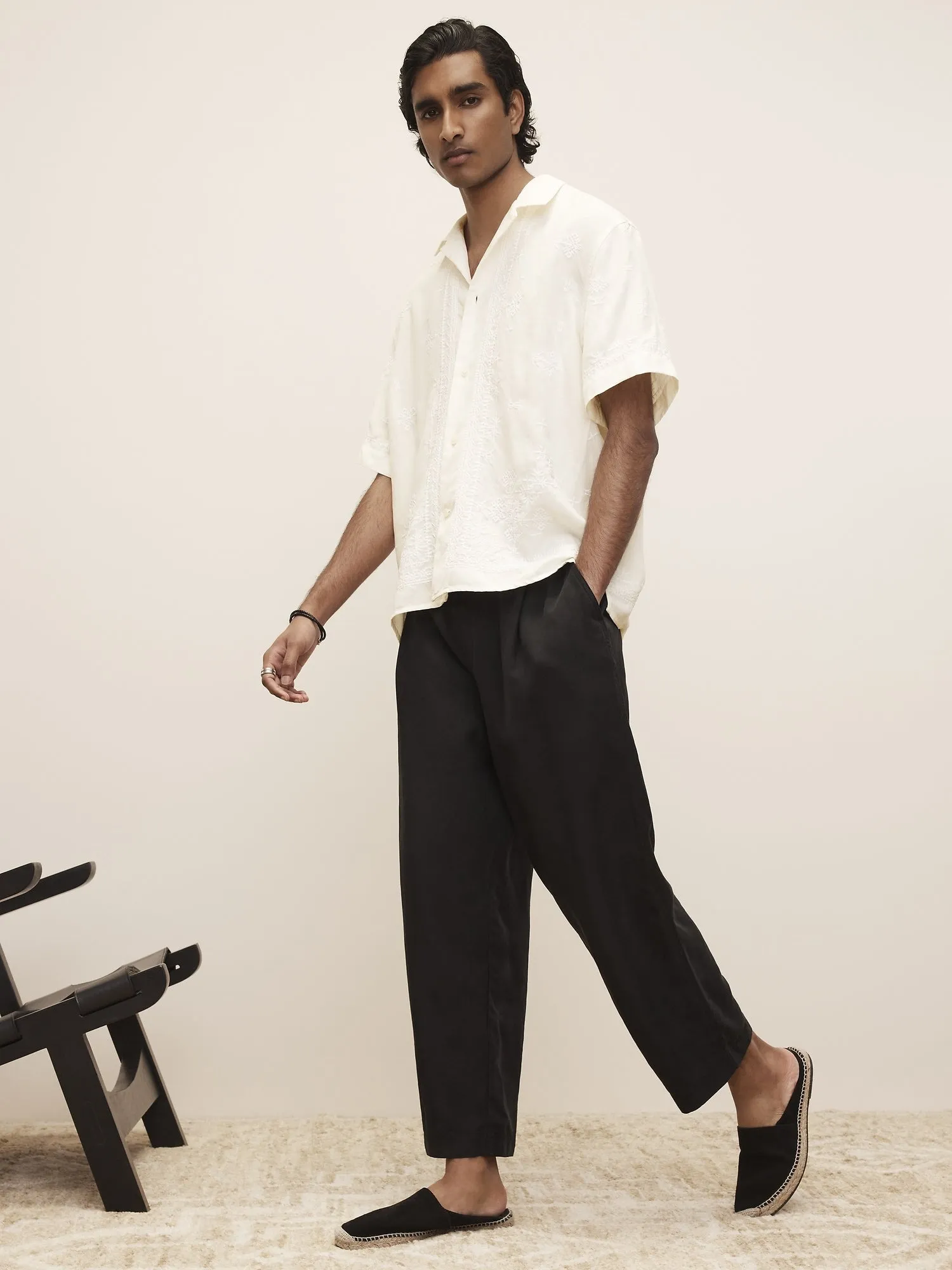 The White Lotus Pleated TENCEL™-Linen Pull-On Pant